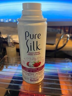 Pure Silk Raspberry Mist Shave Cream - White & Pink
